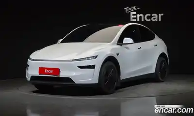 Tesla Model Y, 2025