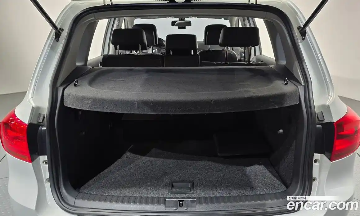 Volkswagen Tiguan 2014 2.0 гидро в Москве № 1405562, фото 20