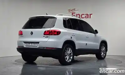 Volkswagen Tiguan 2014 2.0 гидро в Москве № 1405562, миниатюра 2