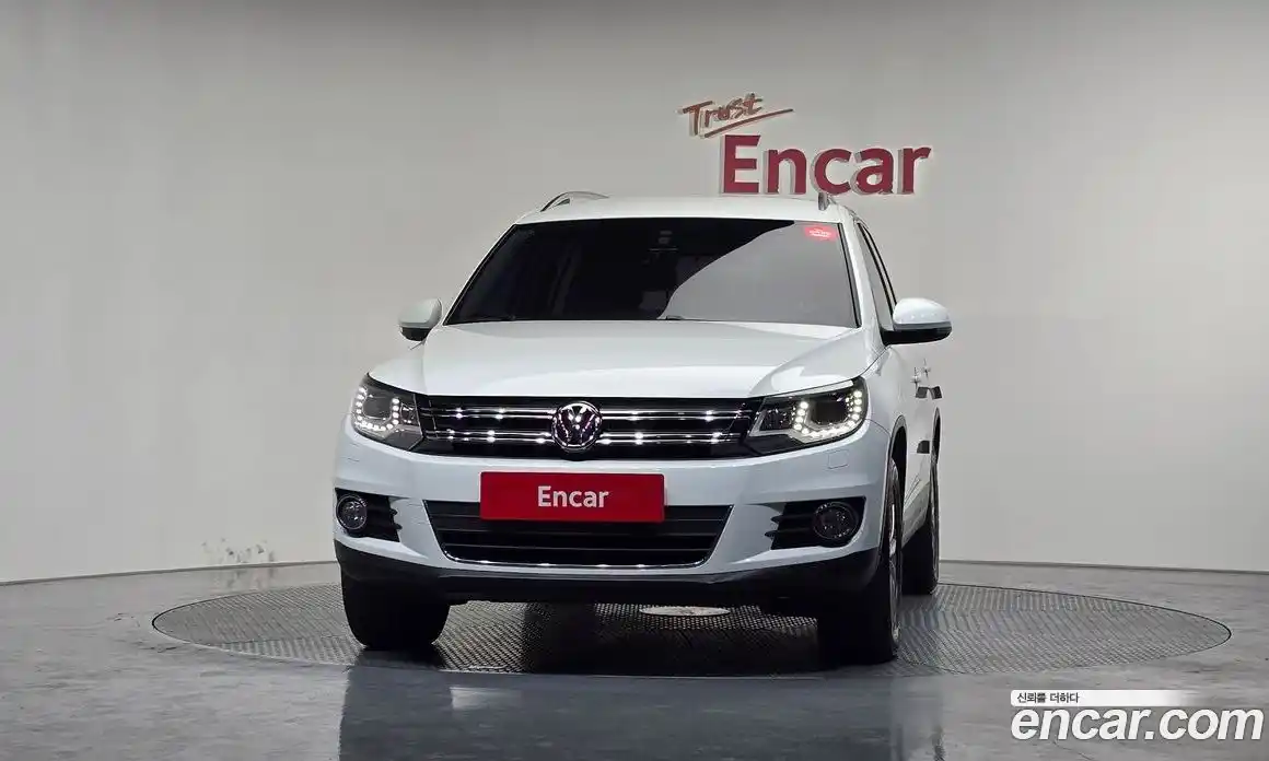 Volkswagen Tiguan 2014 2.0 гидро в Москве № 1405562, фото 3
