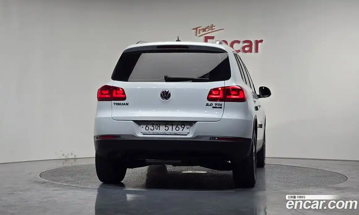 Volkswagen Tiguan 2014 2.0 гидро в Москве № 1405562, фото 4