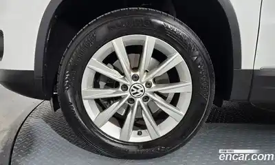 Volkswagen Tiguan 2014 2.0 гидро в Москве № 1405562, миниатюра 5
