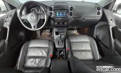 Volkswagen Tiguan 2014 2.0 гидро в Москве № 1405562, миниатюра 7