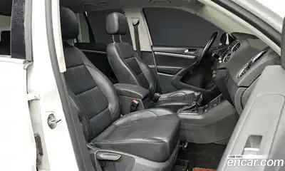 Volkswagen Tiguan 2015 2.0 гидро в Москве № 1405609, миниатюра 11