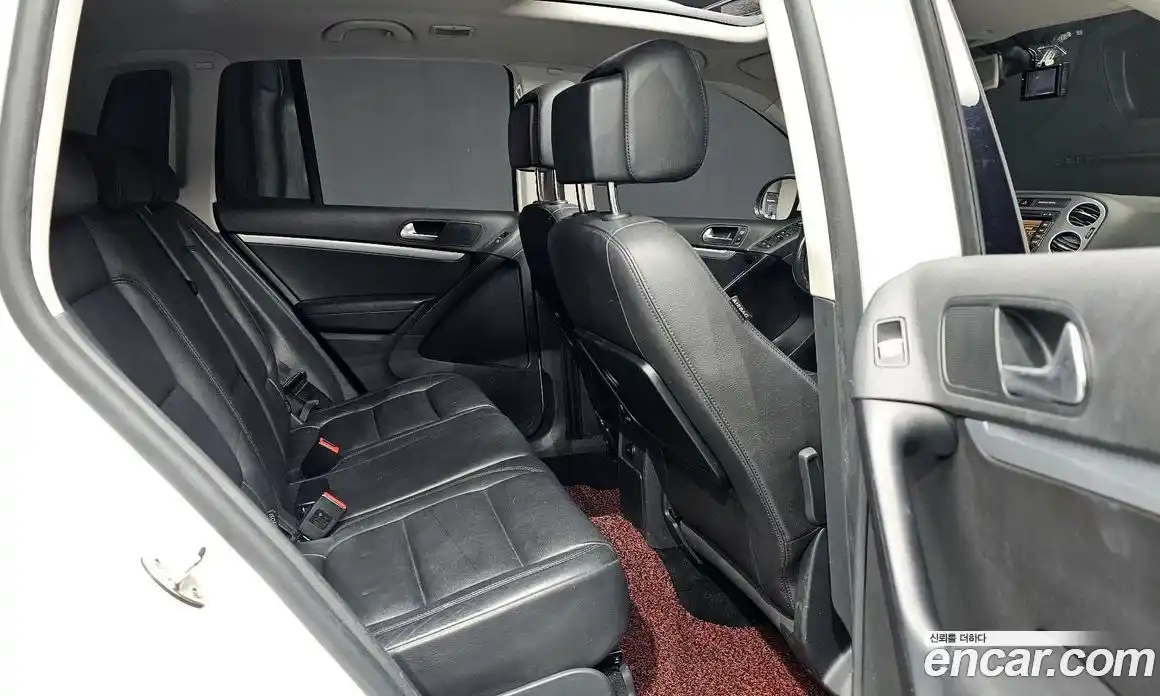 Volkswagen Tiguan 2015 2.0 гидро в Москве № 1405609, фото 12