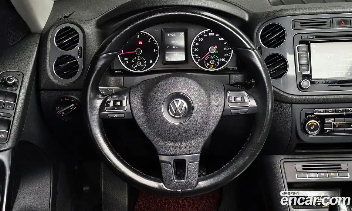 Volkswagen Tiguan 2015 2.0 гидро в Москве № 1405609, фото 15