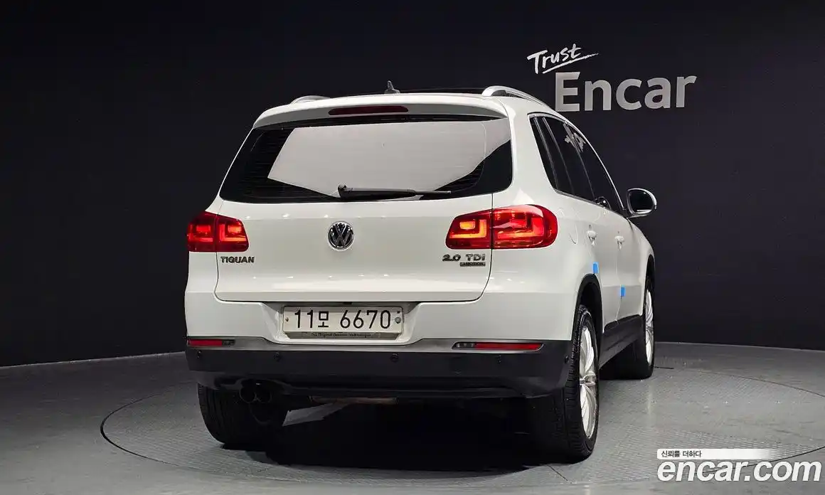 Volkswagen Tiguan 2015 2.0 гидро в Москве № 1405609, фото 4