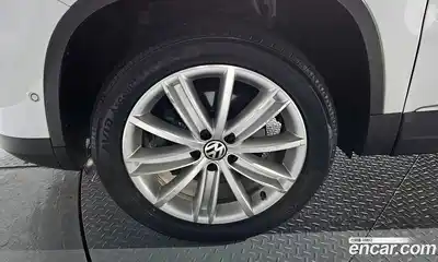 Volkswagen Tiguan 2015 2.0 гидро в Москве № 1405609, миниатюра 5