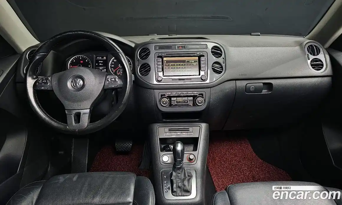 Volkswagen Tiguan 2015 2.0 гидро в Москве № 1405609, фото 7