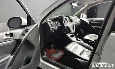 Volkswagen Tiguan 2015 2.0 гидро в Москве № 1405609, миниатюра 10