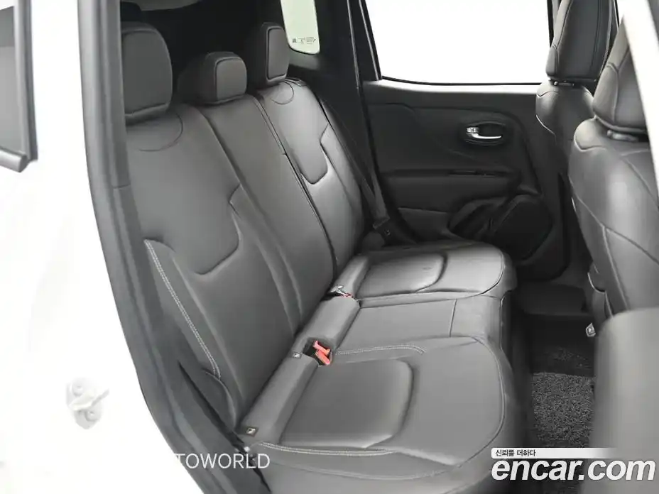 Jeep Renegade 2020 2.4 гидро в Москве № 1405911, фото 12