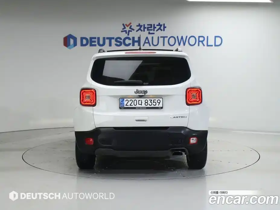 Jeep Renegade 2020 2.4 гидро в Москве № 1405911, фото 4