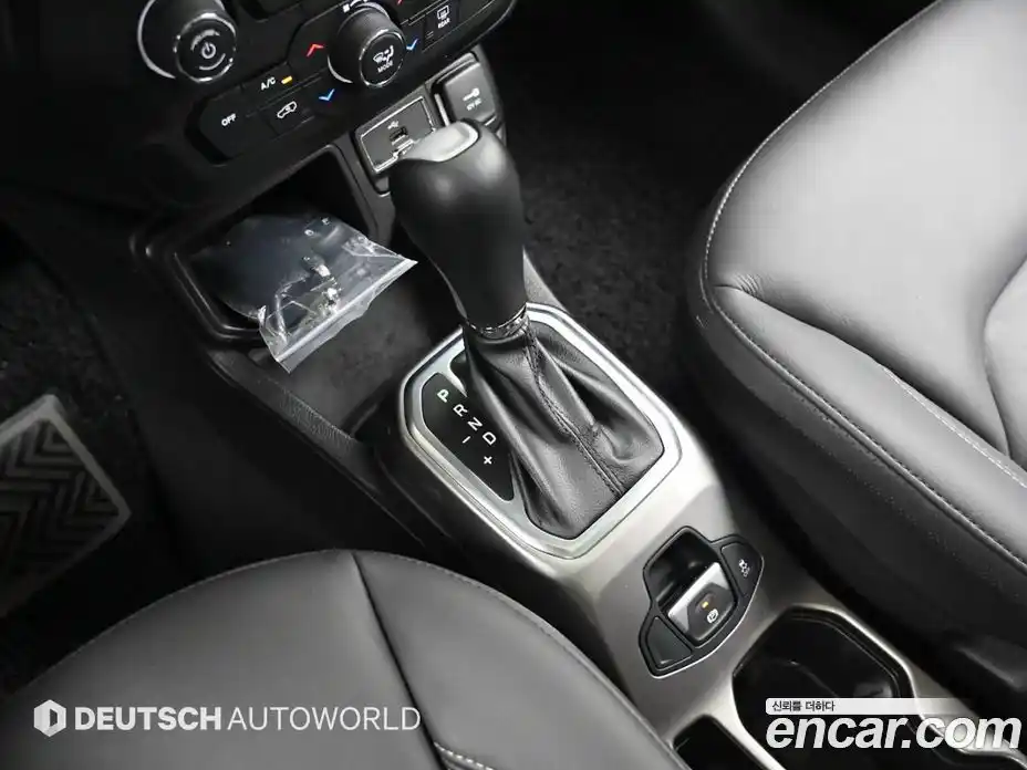 Jeep Renegade 2020 2.4 гидро в Москве № 1405911, фото 9