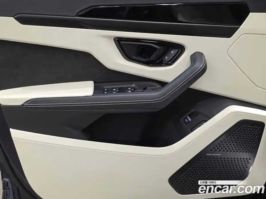 Lamborghini Urus 2023 4.0 гидро в Москве № 1406511, фото 14