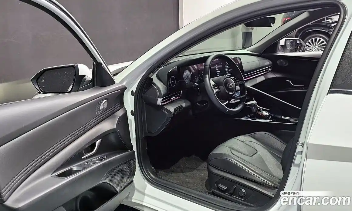 Hyundai Avante 2023 1.6 гидро в Москве № 1416834, фото 10