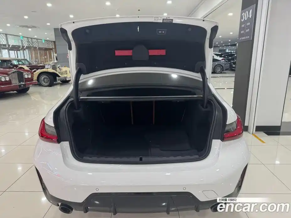 BMW 3-Series 2023 2.0 Автомат в Москве № 1417369, фото 16