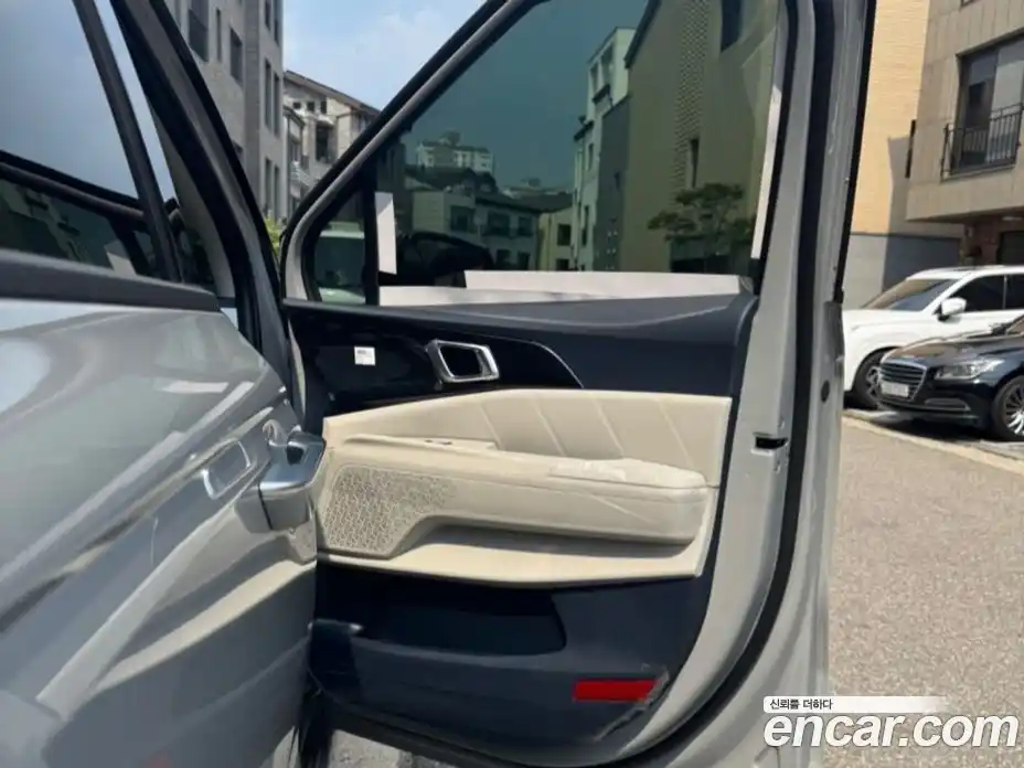 Kia Canival 2025 1.6 гидро в Москве № 1417698, фото 6
