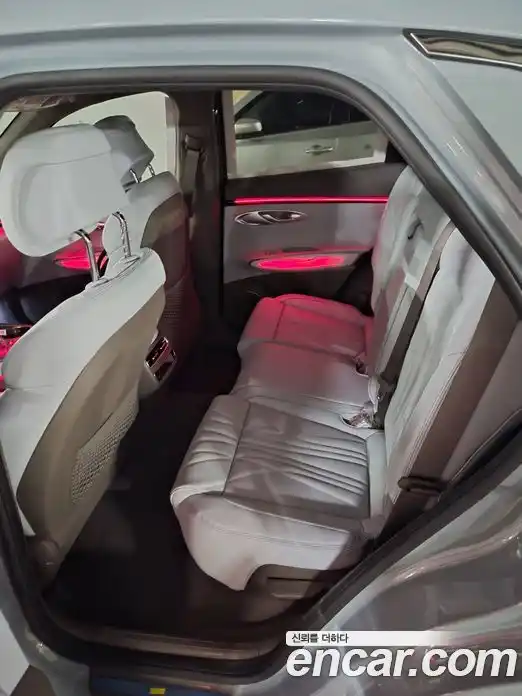 Genesis GV70 2026 2.5 Автомат в Москве № 1418439, фото 8