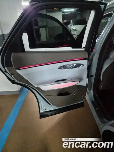 Genesis GV70 2026 2.5 Автомат в Москве № 1418439, миниатюра 10