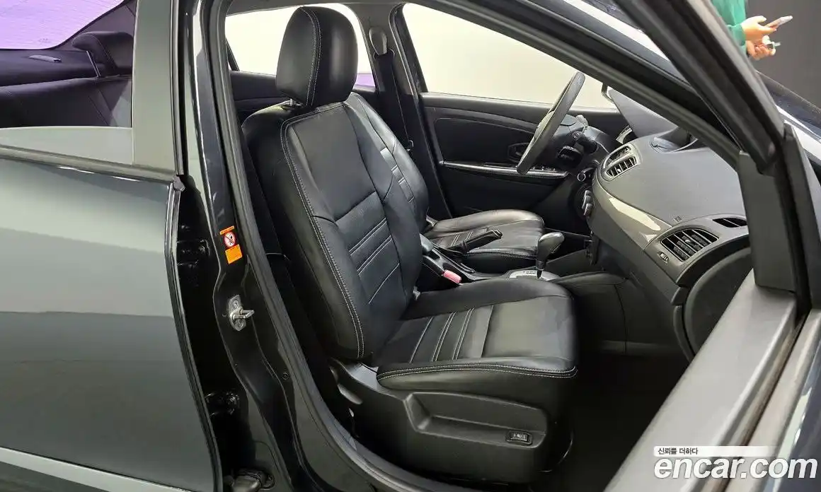 Renault SM3 2015 1.6 гидро в Москве № 1420989, фото 11