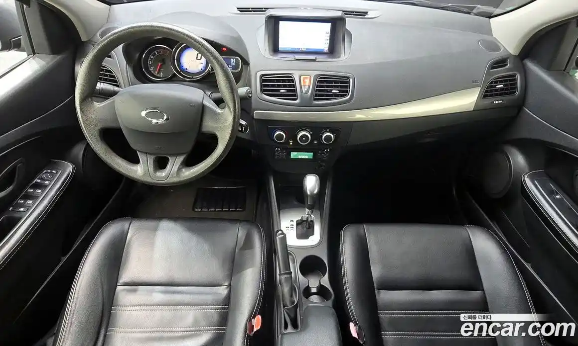 Renault SM3 2015 1.6 гидро в Москве № 1420989, фото 7