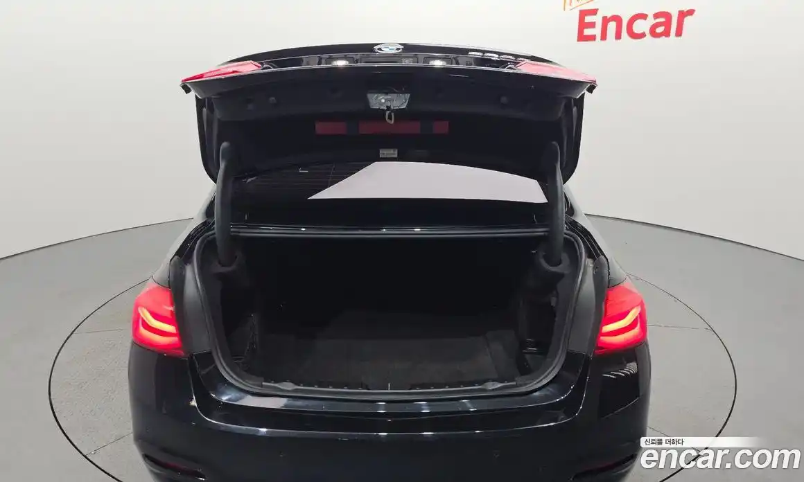 BMW 3-Series 2018 2.0 Автомат в Москве № 1421120, фото 20