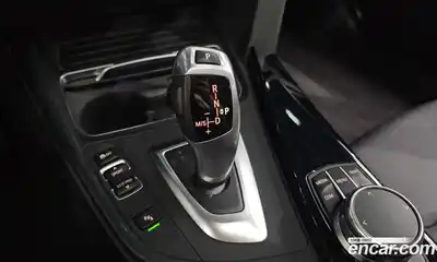 BMW 3-Series 2018 2.0 Автомат в Москве № 1421120, миниатюра 9