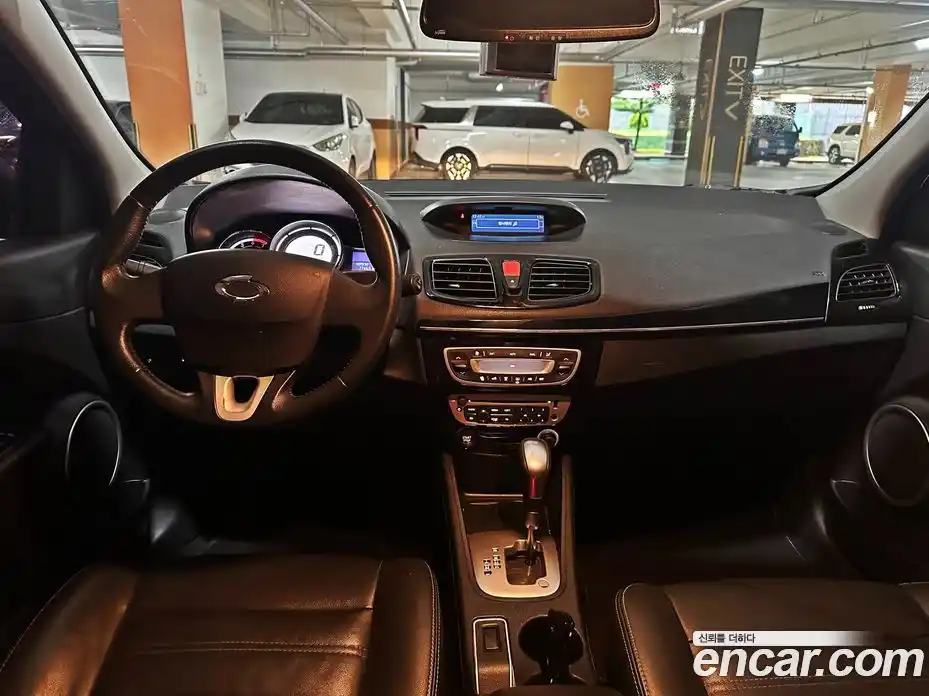 Renault SM3 2015 1.6 вариатор в Москве № 1421470, фото 16