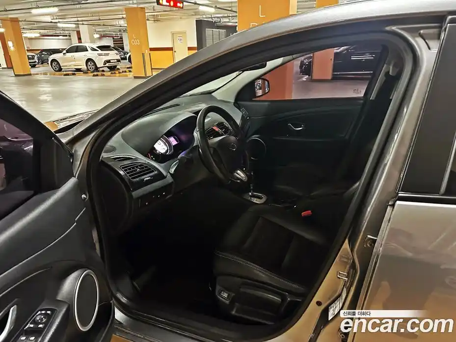Renault SM3 2015 1.6 вариатор в Москве № 1421470, фото 9