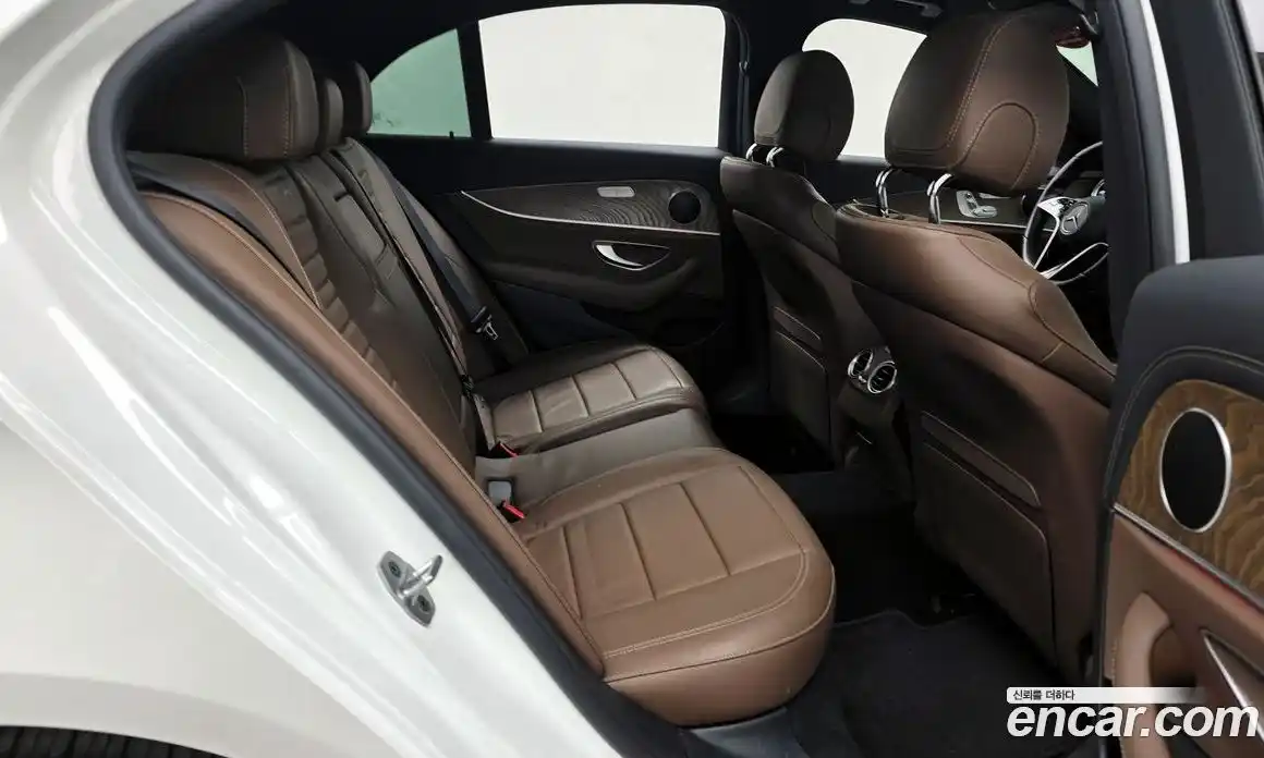 Mercedes-Benz E-Class 2021 2.0 гидро в Москве № 1421828, фото 12