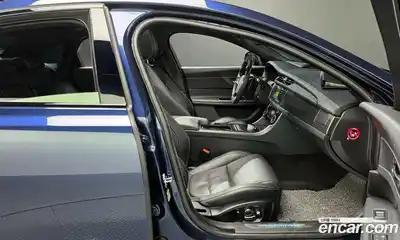 Jaguar XF 2016 3.0 гидро в Москве № 1422584, миниатюра 12