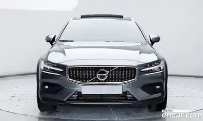 Volvo V60 2020 2.0 гидро в Москве № 1422969, миниатюра 3