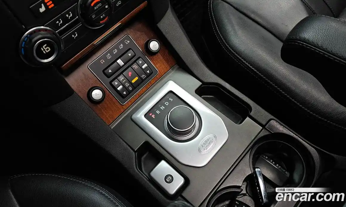 Land Rover Discovery 2013 3.0 гидро в Москве № 1423342, фото 9