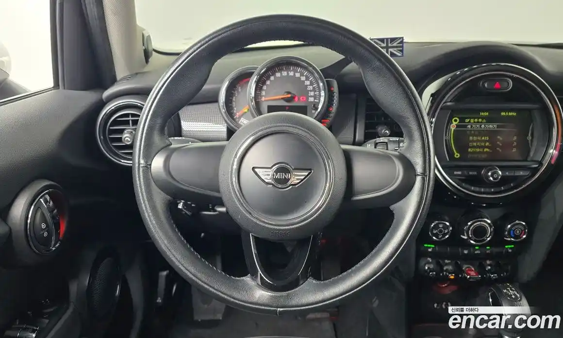 Mini Cooper 2017 1.5 гидро в Москве № 1423792, фото 13