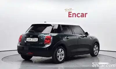 Mini Cooper 2017 1.5 гидро в Москве № 1423792, миниатюра 2