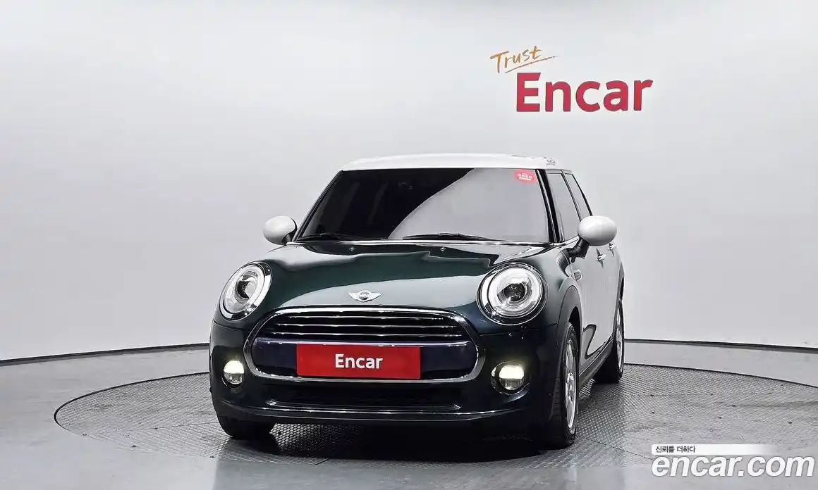 Mini Cooper 2017 1.5 гидро в Москве № 1423792, фото 3