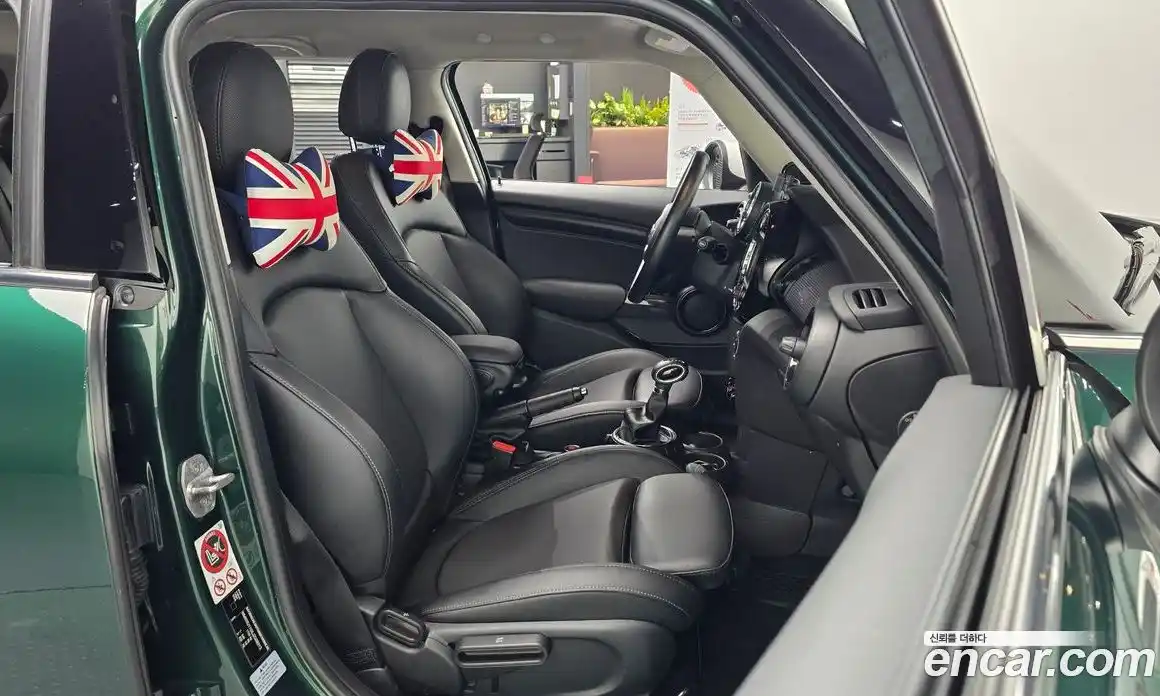 Mini Cooper 2017 1.5 гидро в Москве № 1423792, фото 10