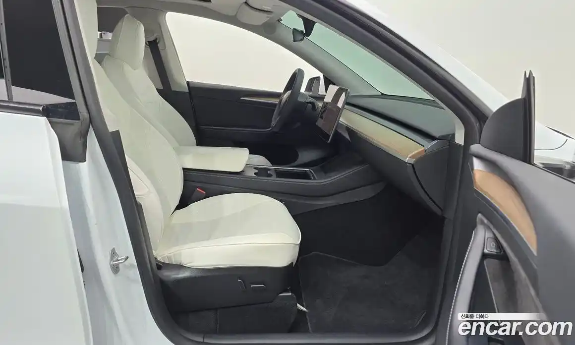 Tesla Model Y 2024 0.2 гидро в Москве № 1423810, фото 11