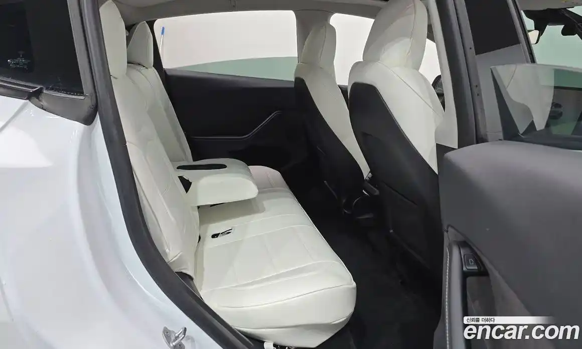 Tesla Model Y 2024 0.2 гидро в Москве № 1423810, фото 12