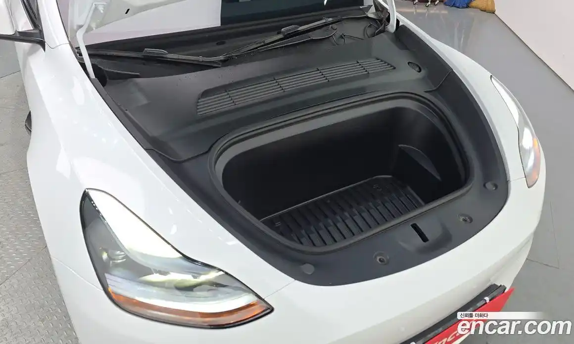 Tesla Model Y 2024 0.2 гидро в Москве № 1423810, фото 6