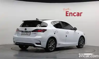 Lexus CT200h 2017 1.8 гидро в Москве № 1423979, миниатюра 2