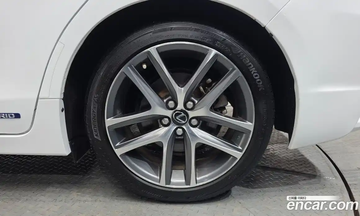 Lexus CT200h 2017 1.8 гидро в Москве № 1423979, фото 5