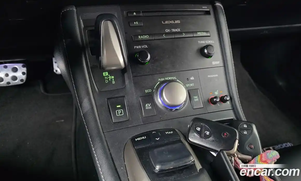 Lexus CT200h 2017 1.8 гидро в Москве № 1423979, фото 9