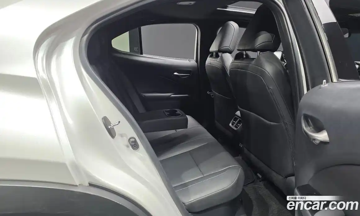 Lexus UX 2020 2.0 гидро в Москве № 1424001, фото 12