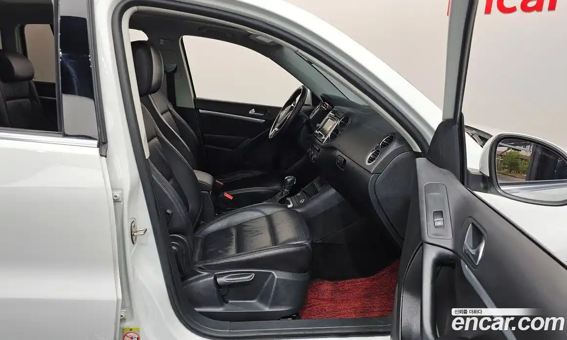 Volkswagen Tiguan 2016 2.0 гидро в Москве № 1424084, фото 11