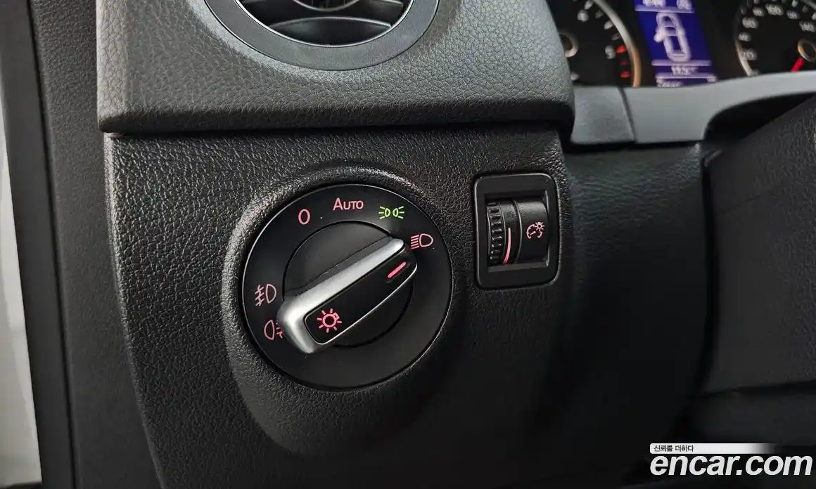 Volkswagen Tiguan 2016 2.0 гидро в Москве № 1424084, фото 16