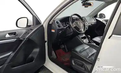 Volkswagen Tiguan 2016 2.0 гидро в Москве № 1424084, миниатюра 10