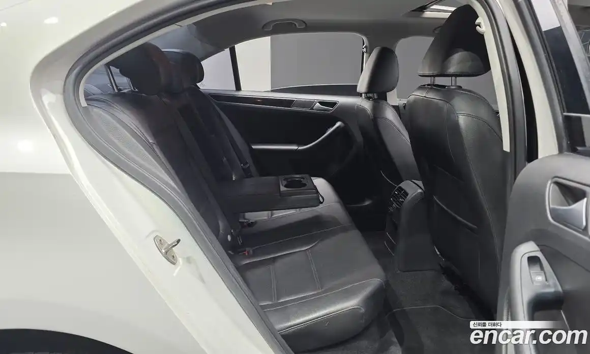 Volkswagen Jetta 2013 2.0 гидро в Москве № 1424117, фото 12