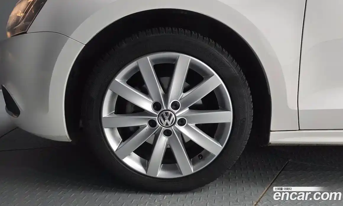 Volkswagen Jetta 2013 2.0 гидро в Москве № 1424117, фото 5
