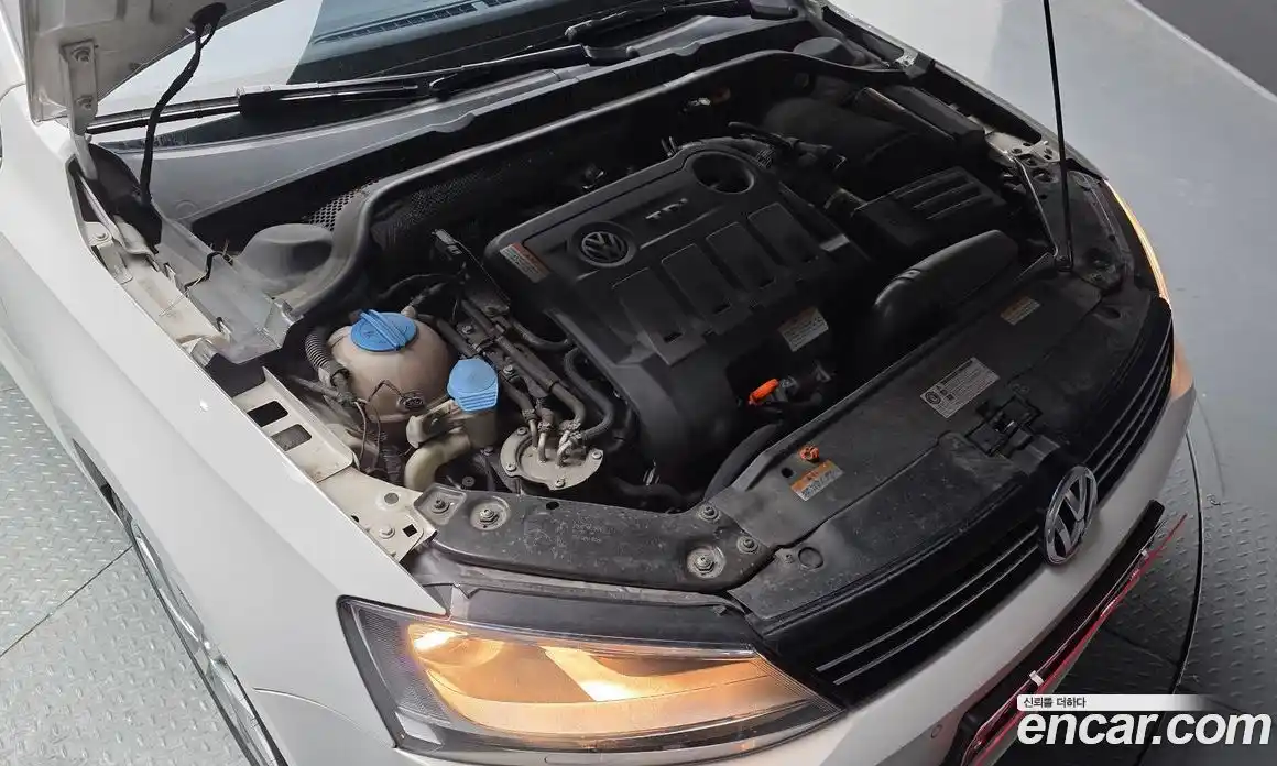 Volkswagen Jetta 2013 2.0 гидро в Москве № 1424117, фото 6